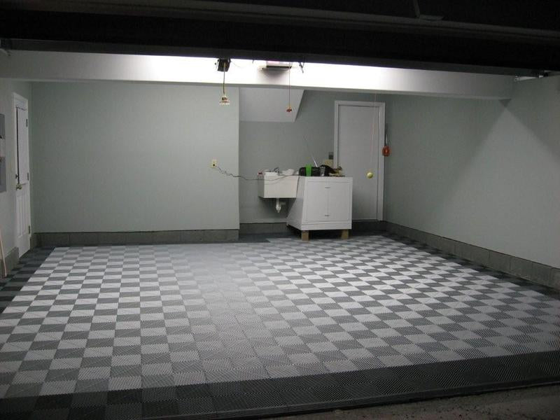Perimeter Design Garage: Swisstrax Ribtrax (Pearl Silver, Jet Black)