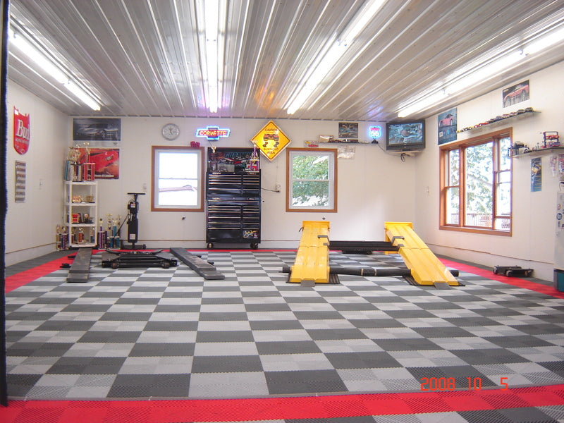 Functional Workshop Garage: Swisstrax Ribtrax (Pearl Silver, Slate Grey, Racing Red)