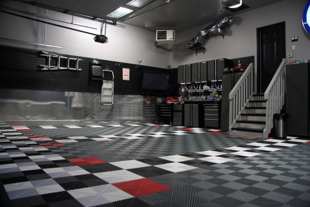 Canada Garage: Swisstrax Ribtrax (Jet Black, Racing Red, Pearl Silver, Slate Grey)