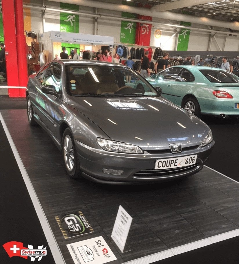 Swisstrax Vinyltrax - Car Showroom